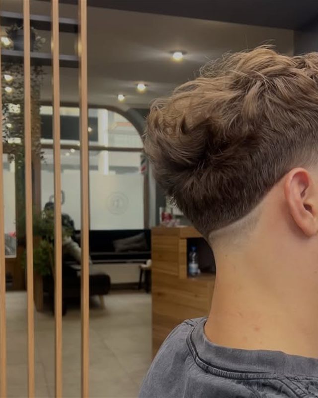 Low taper z teksturowaną górą — praca autora kursu
